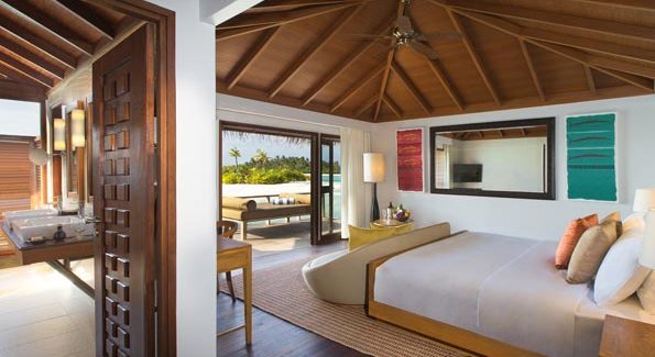 anantara_veli_overwater_bungalow